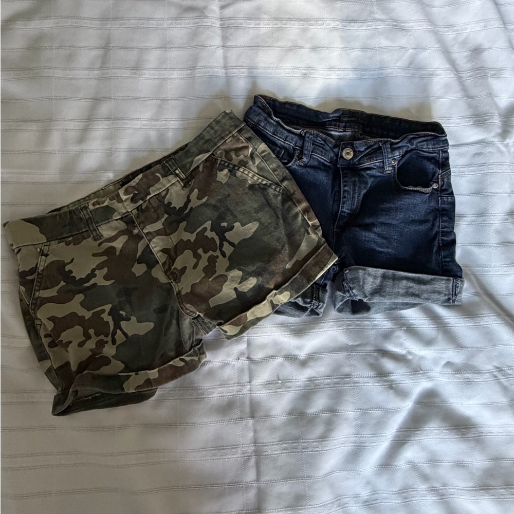 Bluenotes Shorts Bundle Women's Size 28 Camo & Dark Denim Stretch Jean Shorts